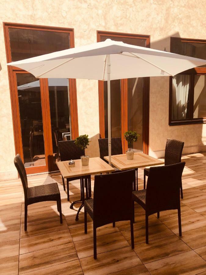 Atrium Panzio Hotell Esztergom Eksteriør bilde