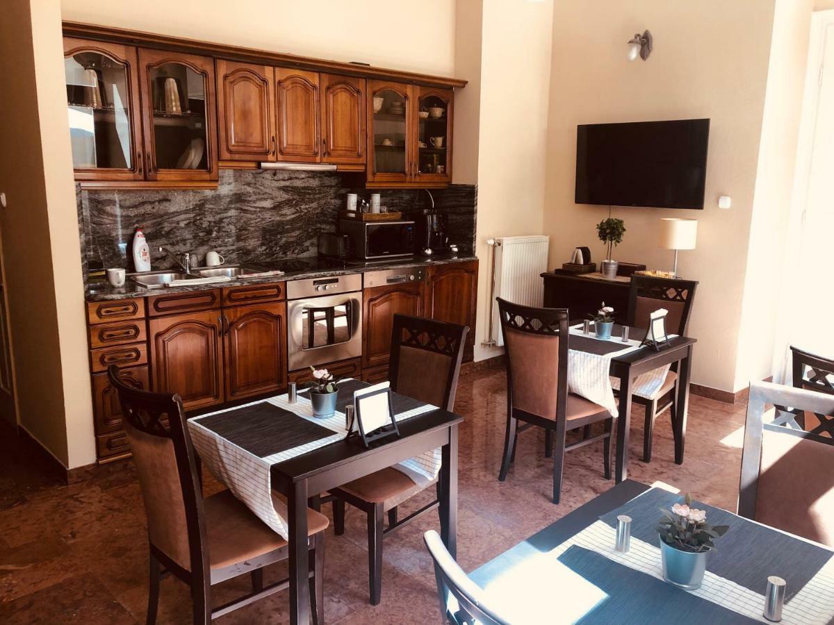 Atrium Panzio Hotell Esztergom Eksteriør bilde